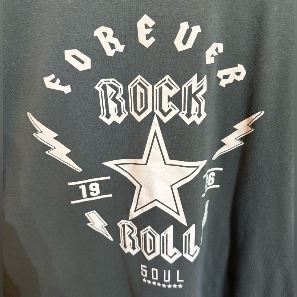 BOUTIQUE Style Forever Rock Roll Graphic Tee in Charcoal - Picture 2 of 3